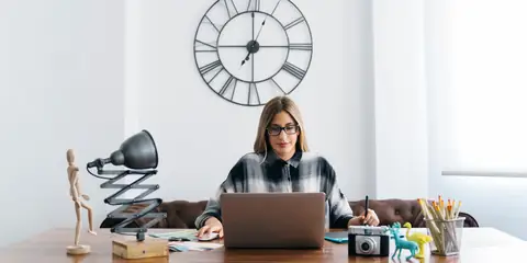 8 Game-Changing Strategies for Skyrocketing Productivity in 2024